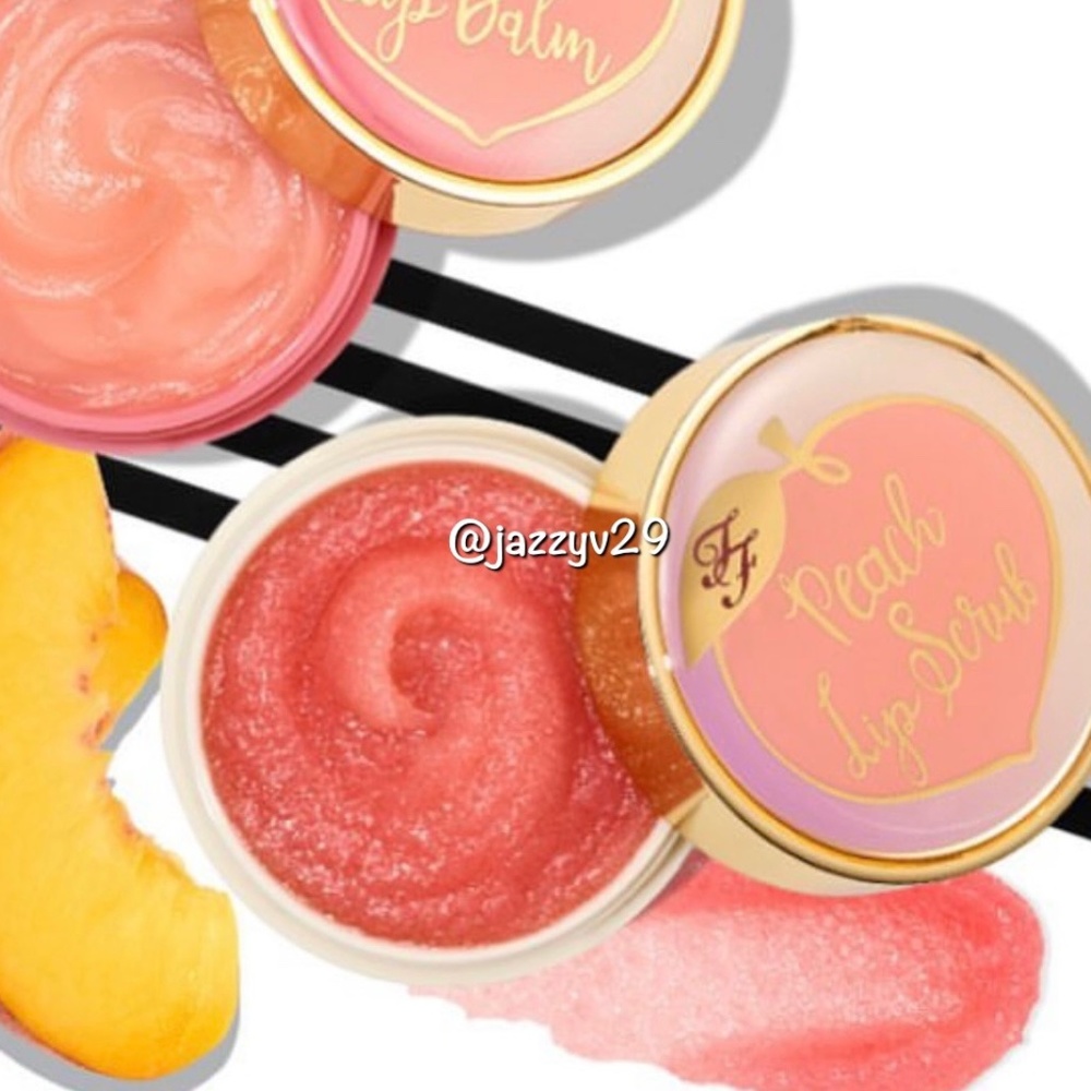 🍑Too Faced Peach Lip Scrub🍑